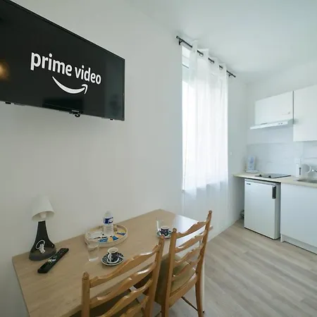 Appartement Super 6 New Quiet Close To The Center