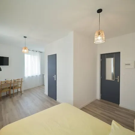 Super 6 New Quiet Close To The Center Mulhouse