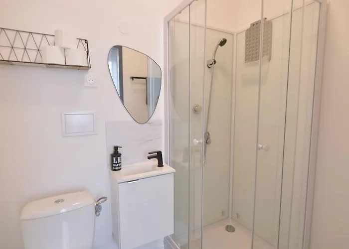 Super 6 New Quiet Close To The Center *