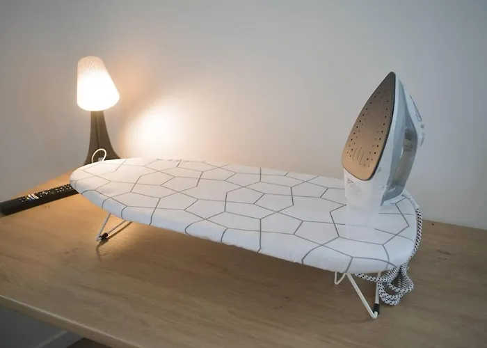 Super 6 New Quiet Close To The Center Appartement