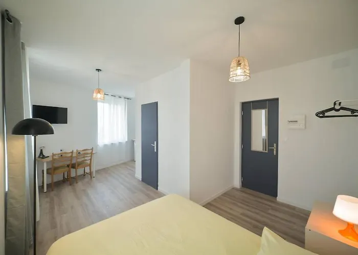 Super 6 New Quiet Close To The Center Mulhouse