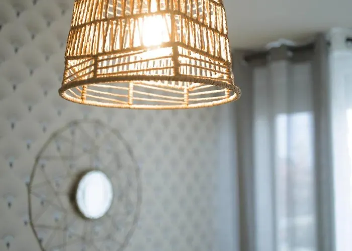 Super 6 New Quiet Close To The Center Appartement *